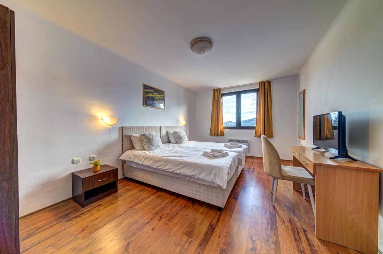 Aparthotel Silver Hills Free Parking Szmoljan Kültér fotó