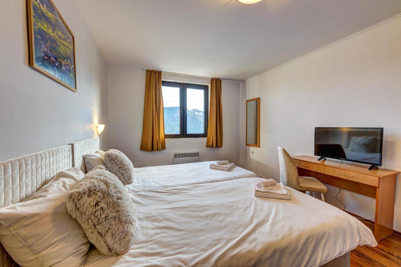 Aparthotel Silver Hills Free Parking Szmoljan Kültér fotó
