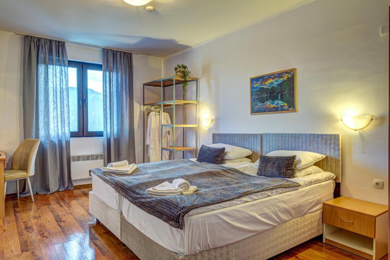 Aparthotel Silver Hills Free Parking Szmoljan Kültér fotó