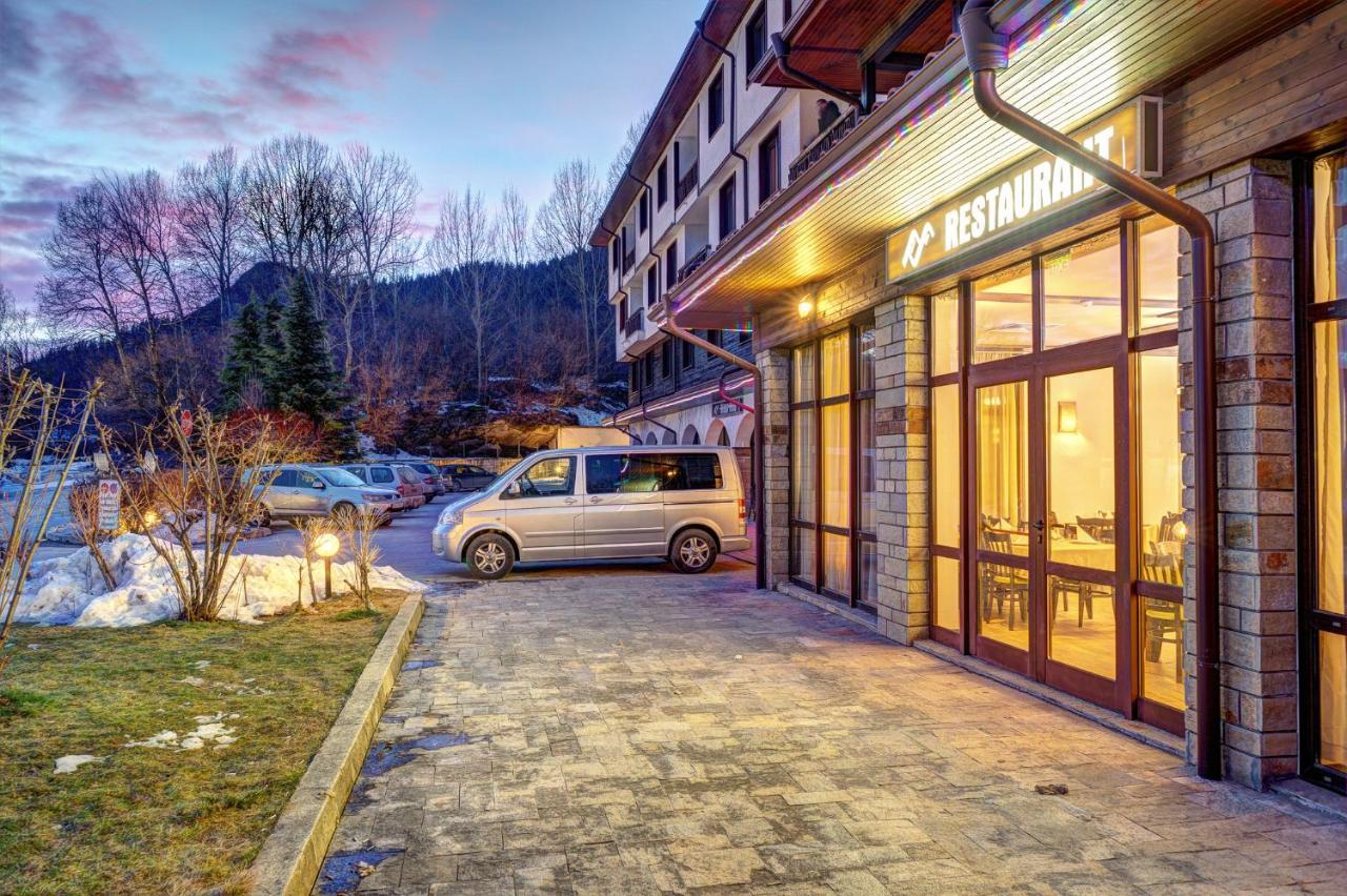 Aparthotel Silver Hills Free Parking Szmoljan Kültér fotó