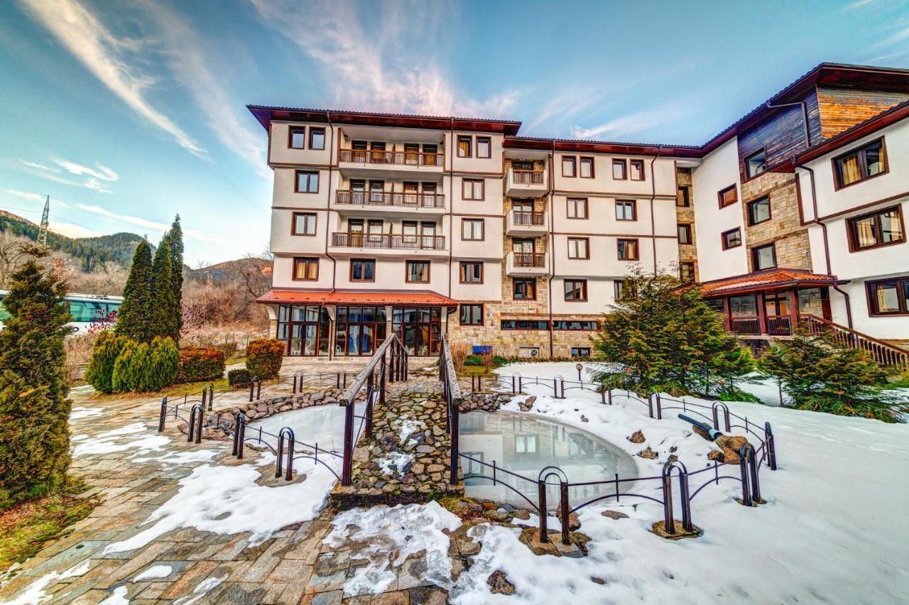 Aparthotel Silver Hills Free Parking Szmoljan Kültér fotó
