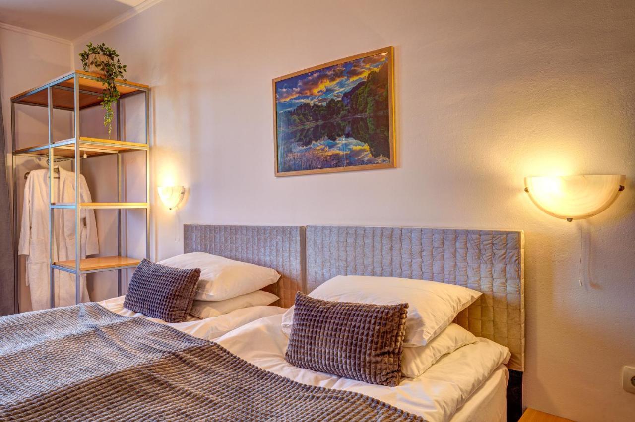 Aparthotel Silver Hills Free Parking Szmoljan Kültér fotó