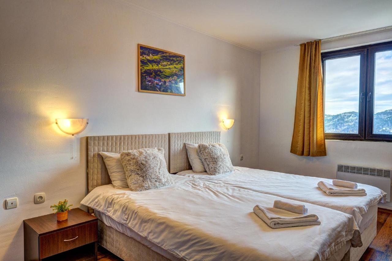 Aparthotel Silver Hills Free Parking Szmoljan Kültér fotó