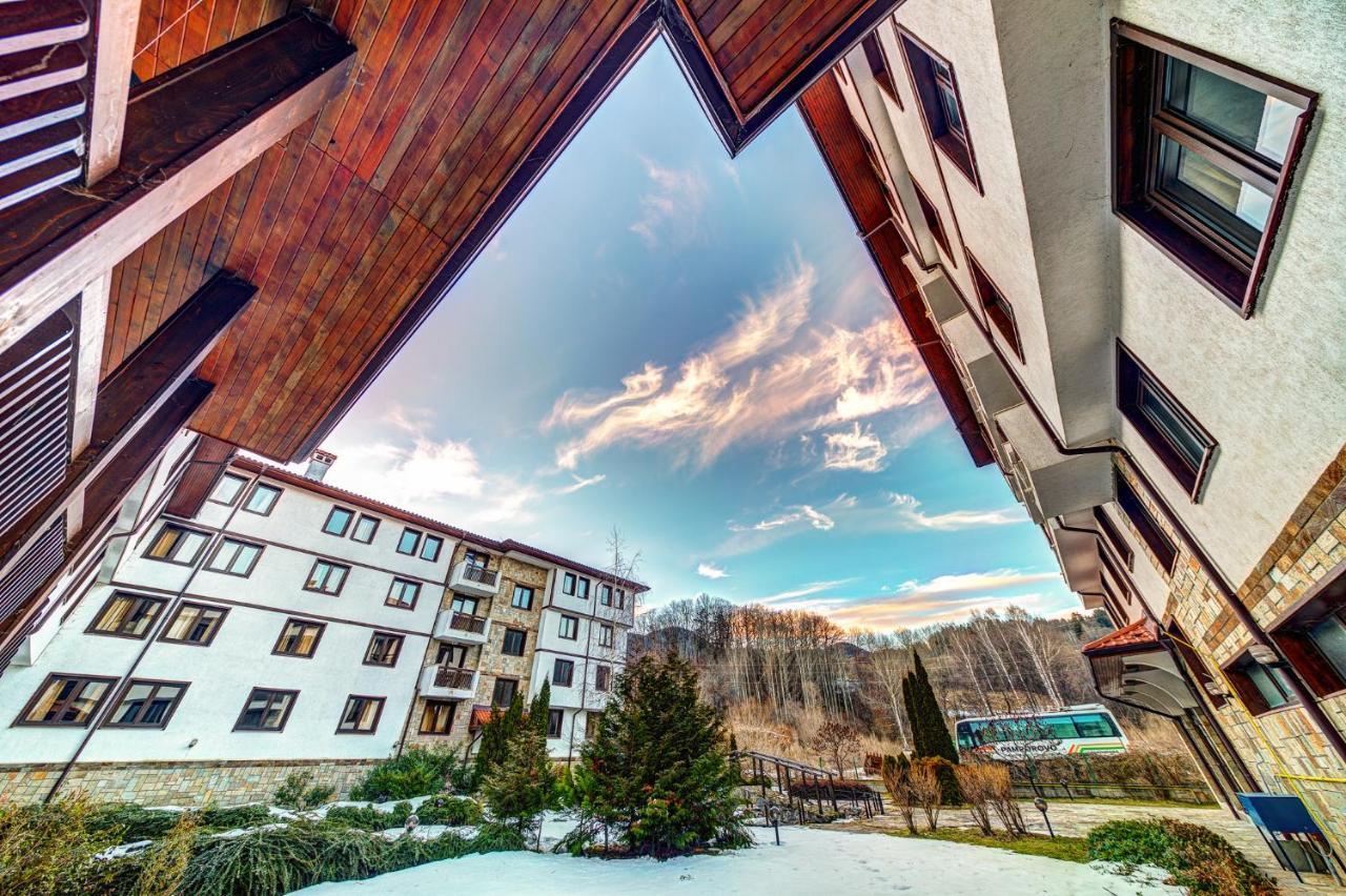 Aparthotel Silver Hills Free Parking Szmoljan Kültér fotó
